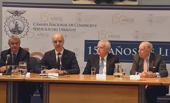 Antonio Carámbula expone en sede de la Cámara Nacional de Comercio y Servicios Antonio Carámbula expone en sede de la Cámara Nacional de Comercio y Servicios