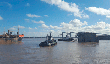 Traslado de proa del buque “21 de Julio”