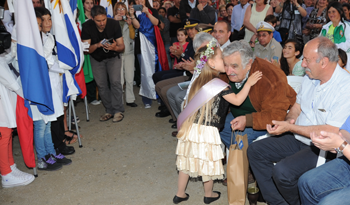 Mujica comparte con niños la Fiesta Nacional de la Leche Mujica comparte con niños la Fiesta Nacional de la Leche