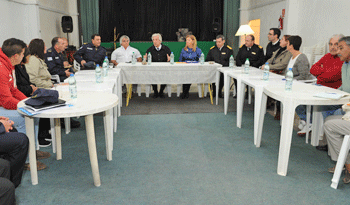 Vecinos de San Luis junto al presidente Tabaré Vázquez y autoridades