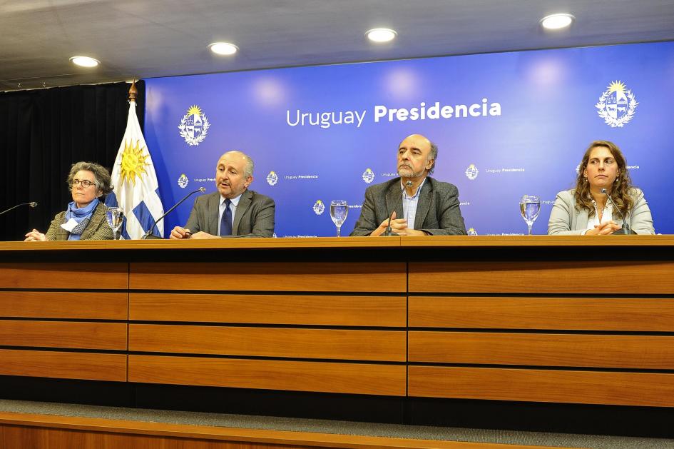 Autoridades de los ministerios de Trabajo y Educación Autoridades de los ministerios de Trabajo y Educación