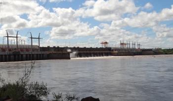 Represa de Salto Grande regula curso del río Uruguay para manejar inundaciones Represa de Salto Grande regula curso del río Uruguay para manejar inundaciones