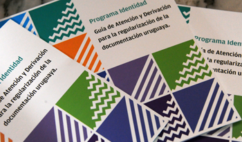 Guía presentada por el programa Identidad del MIDES Guía presentada por el programa Identidad del MIDES