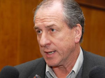 Presidente del BPS, Ernesto Murro habla con la prensa Presidente del BPS, Ernesto Murro habla con la prensa