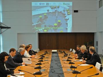 Autoridades brasileras y uruguayas reunidas Autoridades brasileras y uruguayas reunidas
