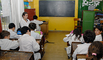 Escolares en aula Escolares en aula