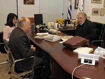 Presidente Mujica, Enrique García Rodríguez y Gladis Genua Presidente Mujica, Enrique García Rodríguez y Gladis Genua