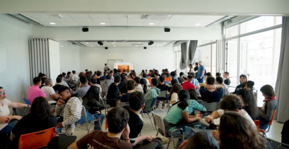 Estudiantes de UTEC
