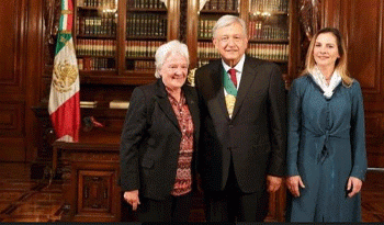 Vicepresidenta Lucía Topolansky juntoa Andrés López Obrador y su esposa, Beatriz Gutiérrez Müller. Vicepresidenta Lucía Topolansky juntoa Andrés López Obrador y su esposa, Beatriz Gutiérrez Müller.
