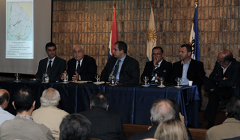 Ministro Victor Rossi en reunión con empresarios de la Construcción Ministro Victor Rossi en reunión con empresarios de la Construcción