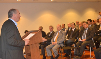 Ministro Murro expone sus ideas de Cultura del Trabajo frente a empresarios Ministro Murro expone sus ideas de Cultura del Trabajo frente a empresarios