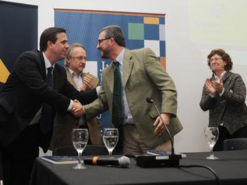 Cánepa en presentación del libro "La Previa: el consumo de alcohol entre los adolescentes"