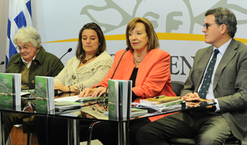 Ministra María Julia Muñoz Ministra María Julia Muñoz