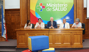 Jorge Basso y autoridades de salud pública en presentación de la guía Jorge Basso y autoridades de salud pública en presentación de la guía