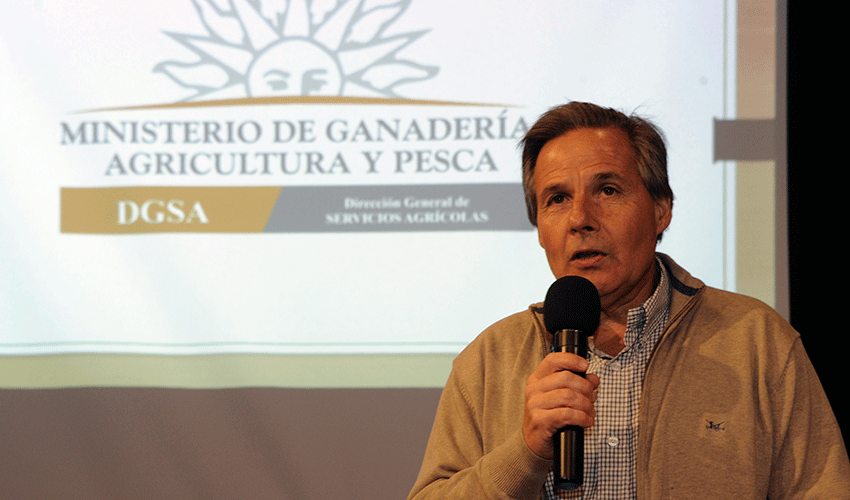 Director de Servicios Agrícolas, Federico Montes Director de Servicios Agrícolas, Federico Montes