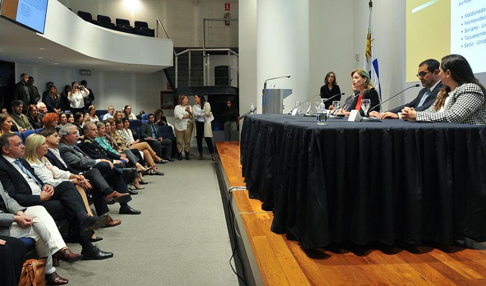 Lorena Ponce de León en la presentación