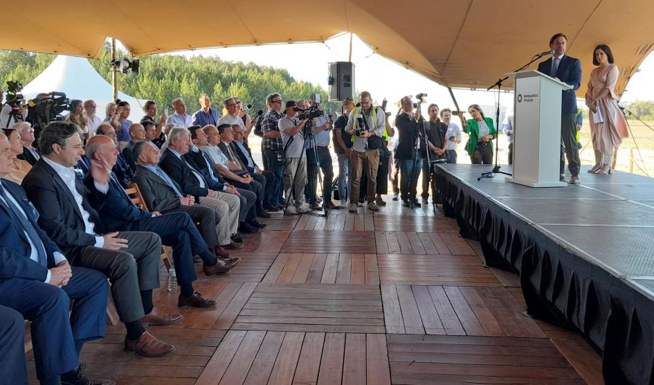 Lacalle Pou y autoridades