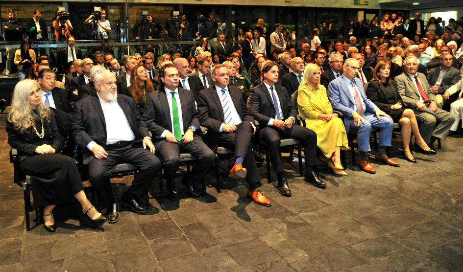 Lacalle Pou y autoridades de gobierno