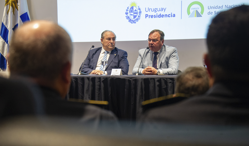 Ministro de Transporte, José Luis Falero y presidente de Unasev, Alejandro Draper, en inauguración de Semana Nacional de la Seguridad Vial