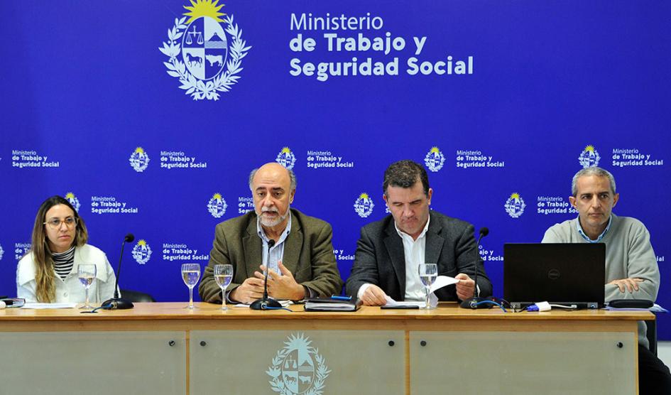 Pablo Mieres en conferencia de prensa