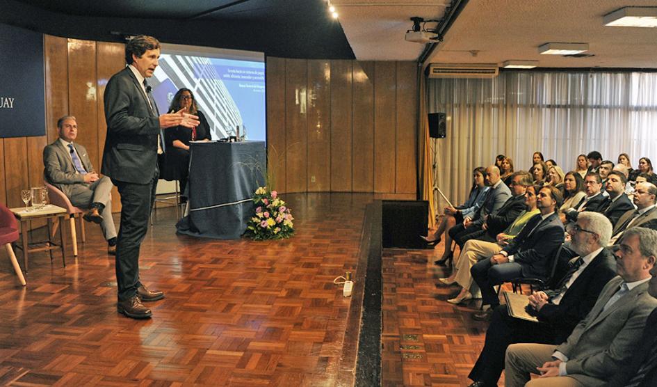 Lacalle Pou en Banco Central