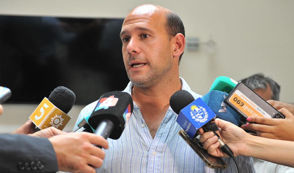 Ministro de Desarrollo Social, Martín Lema, en ronda de prensa