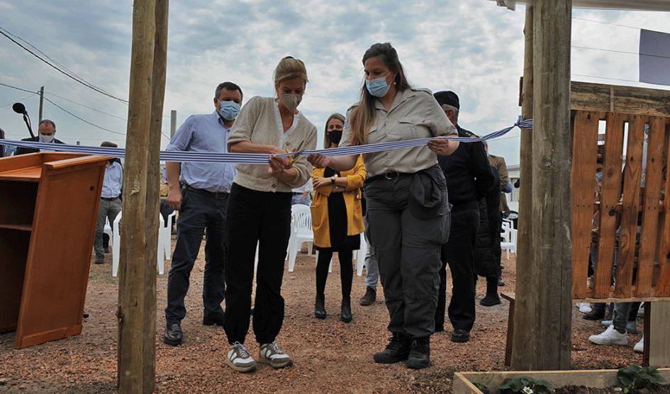 Lorena Ponce de León inaugura invernáculo Lorena Ponce de León inaugura invernáculo