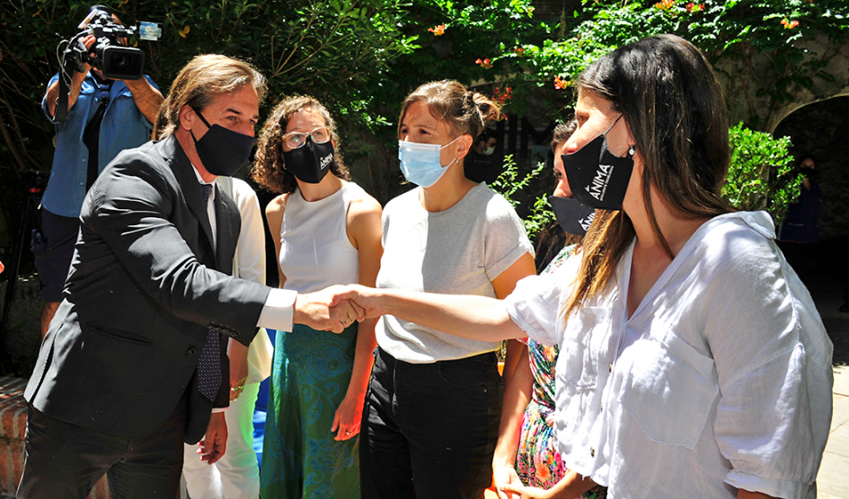 Presidente Lacalle Pou visita bachillerato Ánima Presidente Lacalle Pou visita bachillerato Ánima