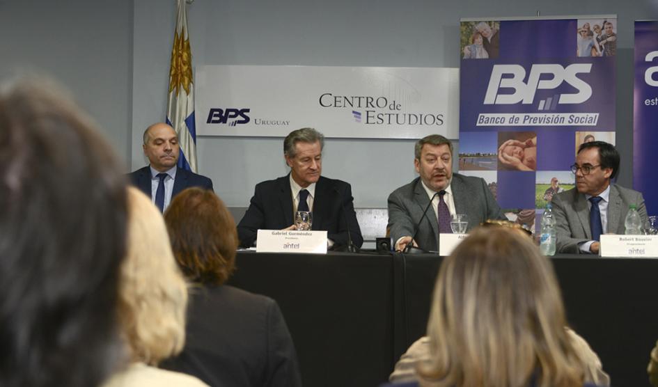 Autoridades de Antel y BPS