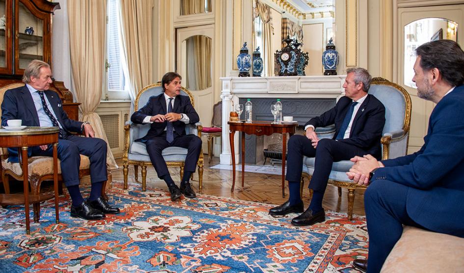Presidente Luis Lacalle Pou recibe a presidente de la Xunta de Galicia, Alfonso Rueda Valenzuela, en la residencia de Suárez Presidente Luis Lacalle Pou recibe a presidente de la Xunta de Galicia, Alfonso Rueda Valenzuela, en la residencia de Suárez