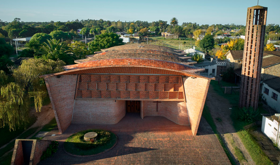 Iglesia Cristo Obrero y Nuestra Señora de Lourdes Iglesia Cristo Obrero y Nuestra Señora de Lourdes