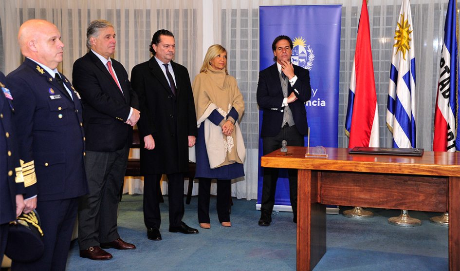Presidente Lacalle Pou, vicepresidenta Beatriz Argimón y autoridades en traspaso de mando Presidente Lacalle Pou, vicepresidenta Beatriz Argimón y autoridades en traspaso de mando