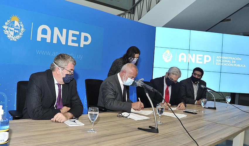 Autoridades de Anep y embajada de Francia