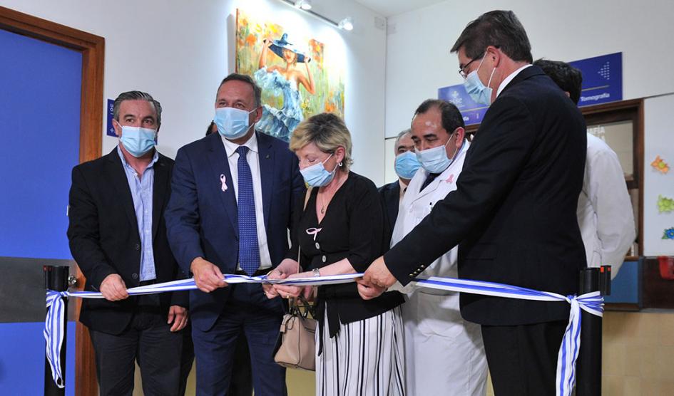 Delgado en inauguración en el INCA