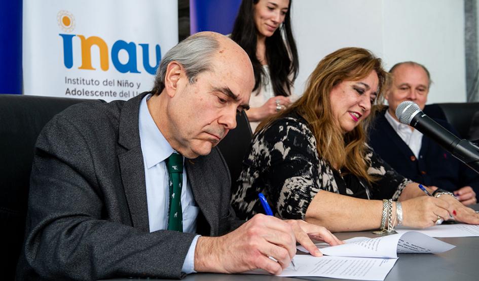 INAU y MVOT firman acuerdo