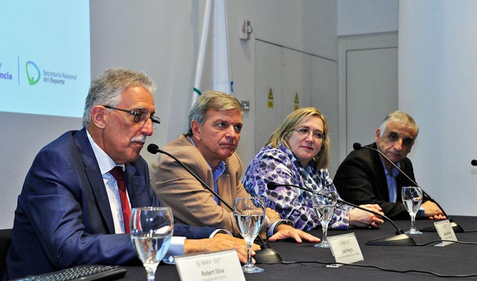 Autoridades de SND y Anep