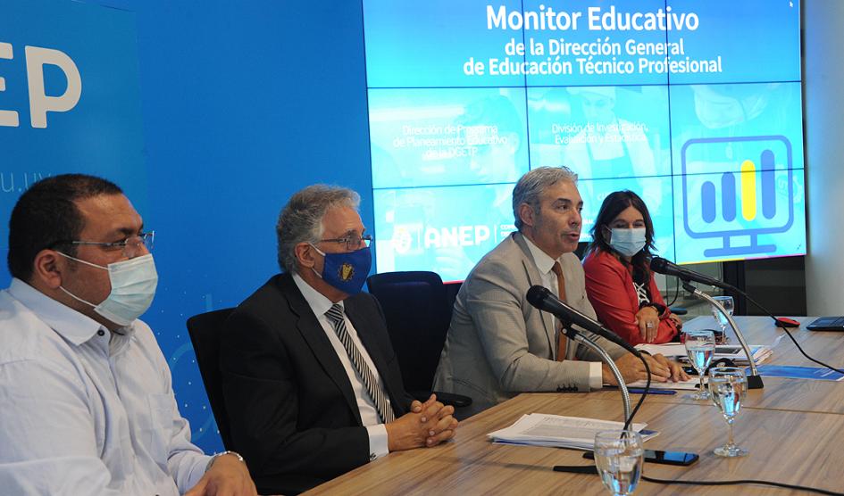 Autoridades de la educación presentan el Monitor Educativo de UTU Autoridades de la educación presentan el Monitor Educativo de UTU
