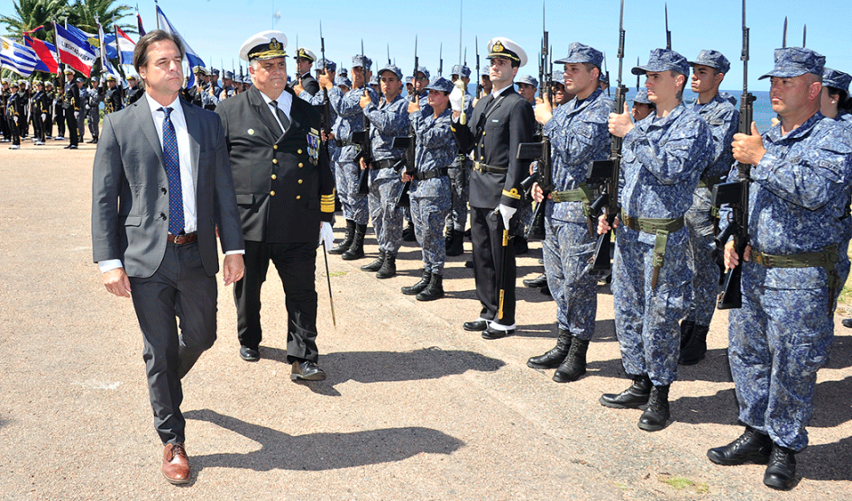 Lacalle Pou en 204.° aniversario de la Armada Nacional Lacalle Pou en 204.° aniversario de la Armada Nacional