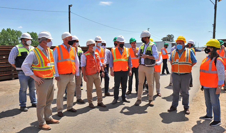 Ministro José Luis Falero visita planta de soldadura en Florida