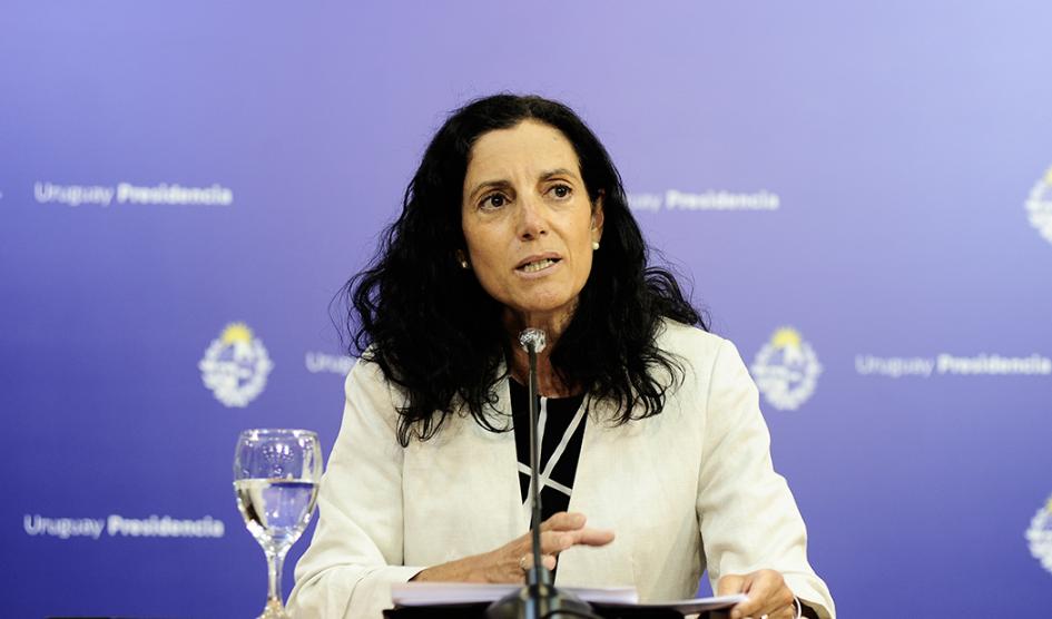 Ministra de Economía y Finanzas, Azucena Arbeleche