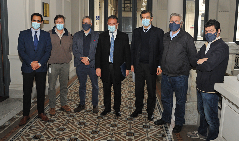 Autoridades del Ministerio de Salud Pública, UdelaR e Instituto Pasteur Autoridades del Ministerio de Salud Pública, UdelaR e Instituto Pasteur