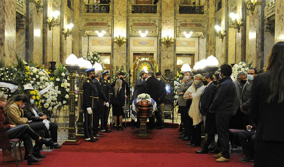 Velatorio del ministro Jorge Larrañaga Velatorio del ministro Jorge Larrañaga