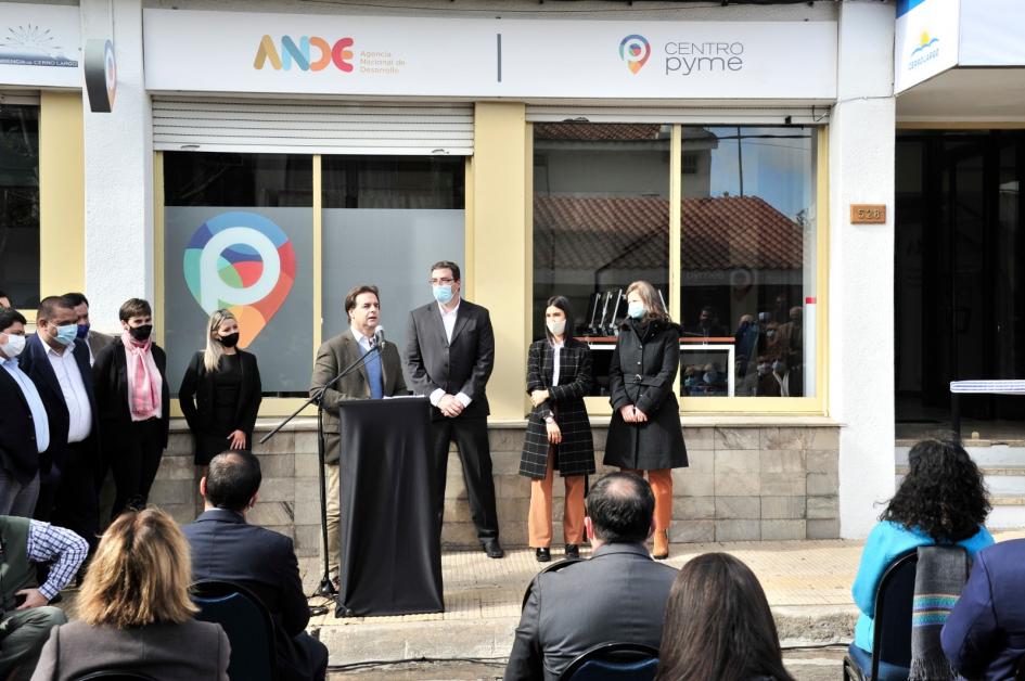 Luis Lacalle Pou en apertura de centro Pyme en Melo, Cerro Largo