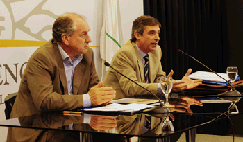 El ministro de Trabajo y Seguridad Social, Ernesto Murro, y el director de la OPP, Álvaro García