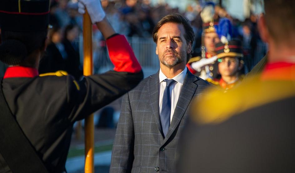 Presidente Luis Lacalle Pou en acto de cierre de cursos de la Escuela Militar