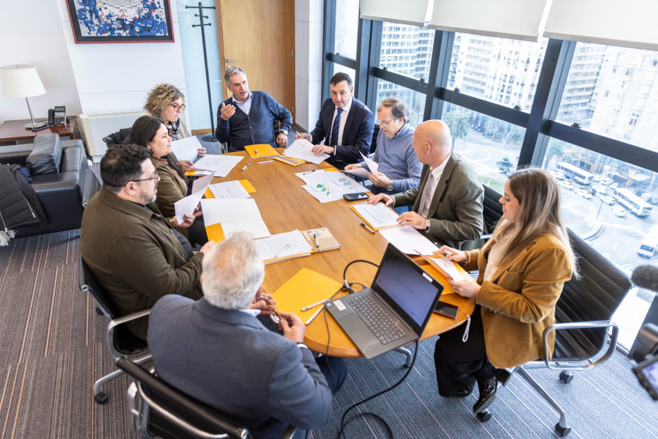 Reunión de Orsi con intendentes