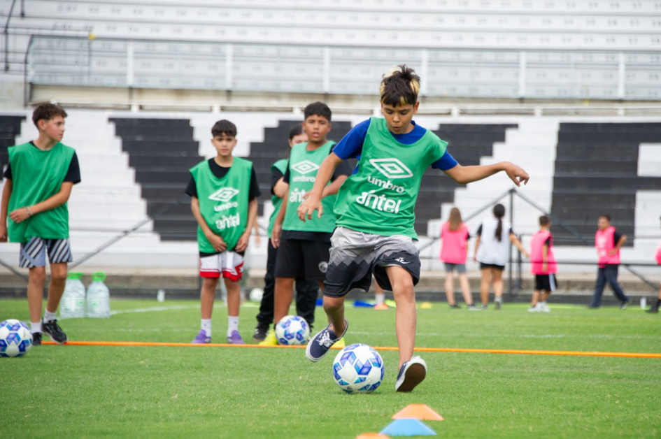 Pelota al Medio a la Esperanza