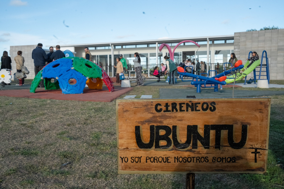 UTE proveerá acceso seguro a la red eléctrica en viviendas instaladas por asociación Cireneos Fachada hogar Ubuntu de Cirineos