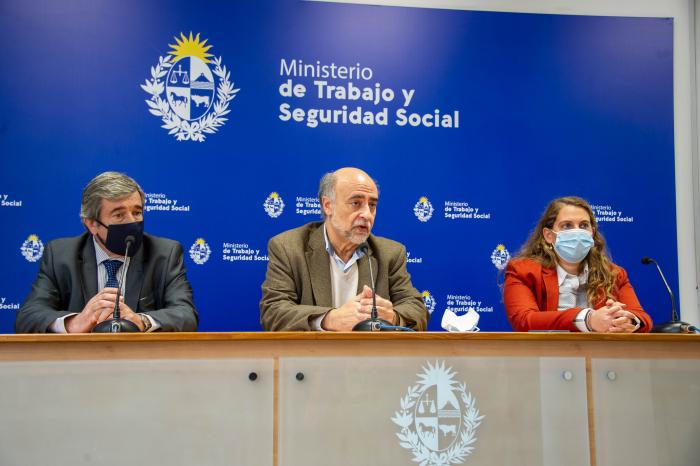 Conferencia de prensa del ministro de Trabajo y Seguridad Social, Pablo Mieres