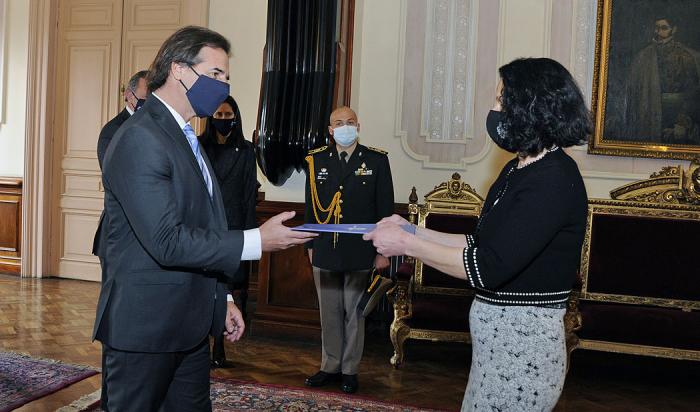 Presidente de la República, Luis Lacalle Pou, recibiendo cartas credenciales 